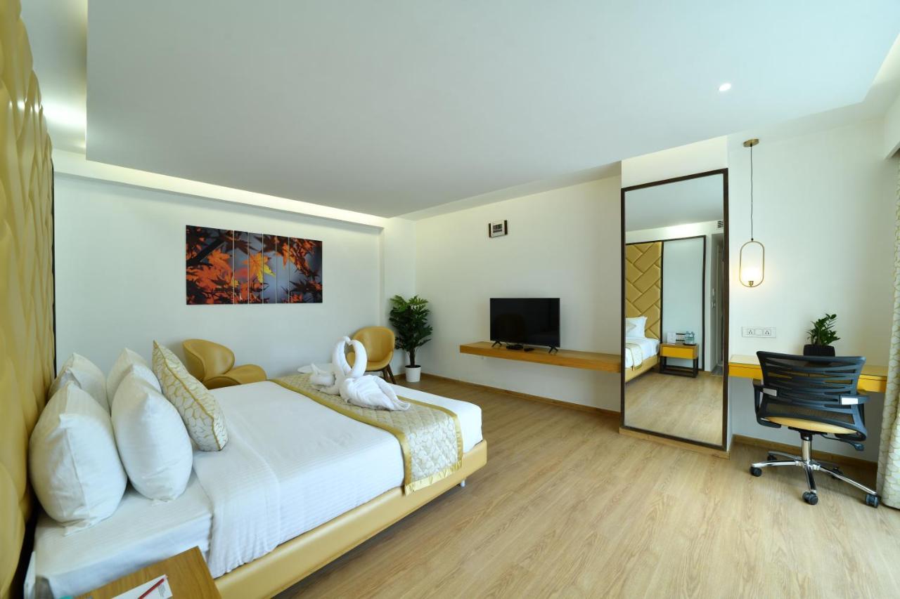 The President Hotel, Kumarapark Bangalore Exteriör bild